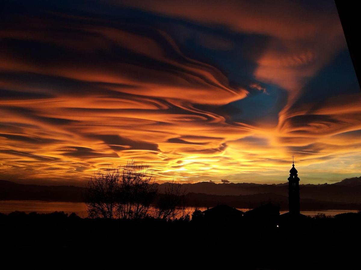 Tramonto Al Lago Гавирате Экстерьер фото