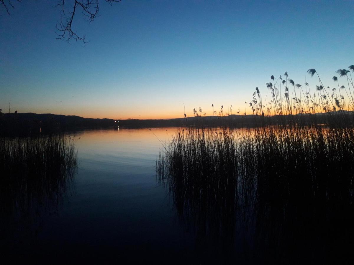 Tramonto Al Lago Гавирате Экстерьер фото